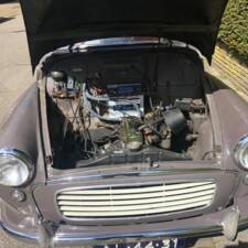 Image 8/17 of Morris Minor 1000 Traveller (1962)