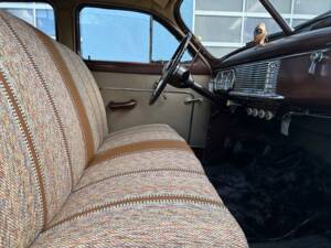 Image 58/82 of Packard Deluxe (1950)