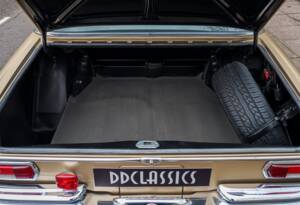 Image 29/34 of Mercedes-Benz 300 SEL 6.3 (1969)
