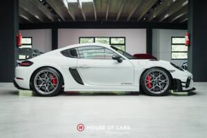 Image 5/25 de Porsche 718 Cayman GT4 RS Weissach (2022)