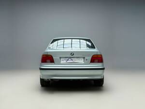 Bild 8/25 von BMW 540i (1998)