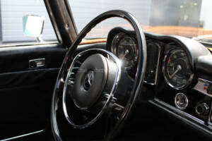 Imagen 12/31 de Mercedes-Benz 280 SL (1970)
