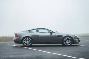 Image 9/18 of Aston Martin V12 Vanquish (2003)