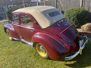 Afbeelding 16/18 van Renault 4 CV Décapotable (1951)