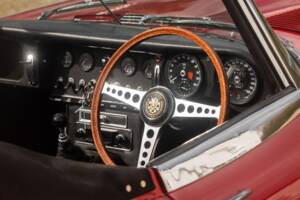 Image 49/50 de Jaguar E-Type (1967)