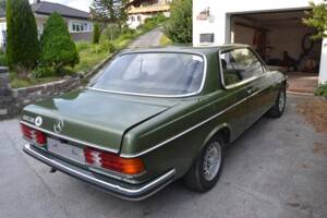 Bild 5/11 von Mercedes-Benz 230 CE (1983)