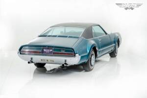 Image 6/16 of Oldsmobile Toronado (1967)