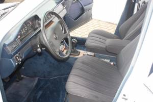 Bild 3/9 von Mercedes-Benz 250 D (1986)