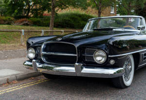 Image 7/28 of Dual-Ghia Convertible (1957)