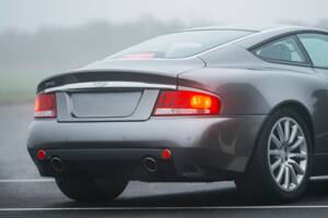 Image 23/23 of Aston Martin V12 Vanquish (2003)