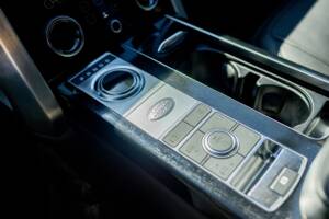 Bild 45/50 von Land Rover Range Rover V8 Armoured (2022)