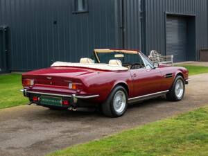 Image 4/50 de Aston Martin V8 EFi Volante (1986)