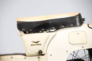 Image 29/50 of Moto Guzzi Galletto (1962)
