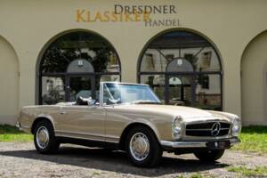 Image 11/56 de Mercedes-Benz 280 SL (1970)