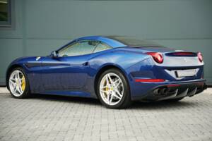 Image 24/50 of Ferrari California T (2015)