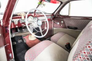 Image 11/50 of Volvo PV 444 (1953)