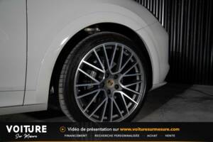 Bild 17/24 von Porsche Cayenne Coupé E-Hybrid (2022)