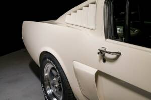 Image 21/22 of Ford Shelby GT 350 (1965)