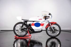 Image 6/34 de Yamaha DUMMY (1976)