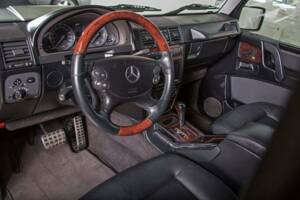 Image 16/19 de Mercedes-Benz G 500 (LWB) (2012)