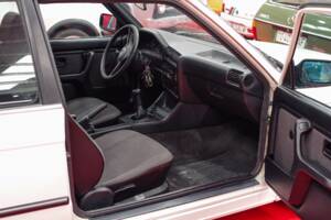 Image 5/38 of BMW 325i (1986)