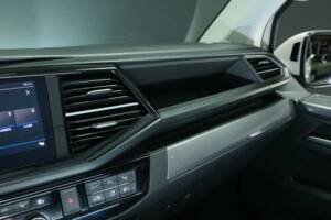 Image 19/50 of Volkswagen T6 Multivan 2.0 TDI (2020)