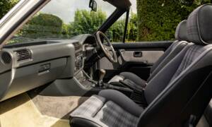 Afbeelding 5/48 van BMW 325i (1990)