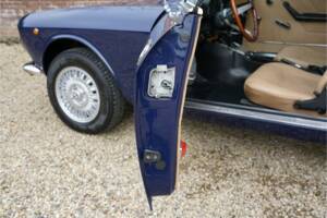 Bild 22/50 von Alfa Romeo 2000 GTV (1974)