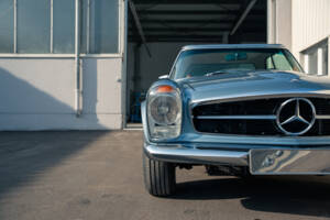 Image 8/99 of Mercedes-Benz 280 SL (1971)
