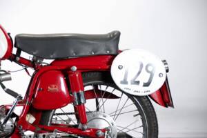 Bild 23/50 von Mondial 175 Turismo Veloce (1956)
