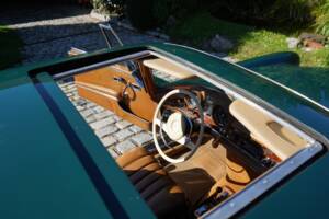 Image 7/17 de Mercedes-Benz 280 SE 3,5 (1970)