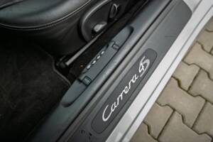 Afbeelding 41/73 van Porsche 911 Carrera 4S (2002)