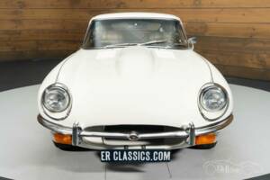 Image 4/8 of Jaguar E-Type (1969)
