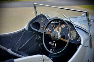 Image 18/22 of AC Six 16/80 (1936)