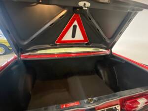 Image 47/100 of Mercedes-Benz 300 D (1983)