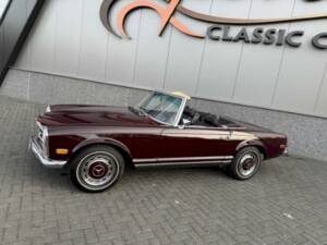 Image 7/36 de Mercedes-Benz 280 SL (1969)