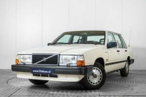 Image 3/50 of Volvo 740 GL (1987)
