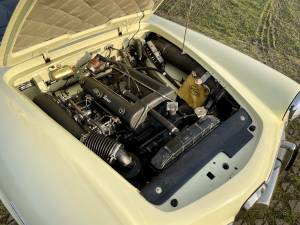 Image 16/33 of Alfa Romeo 2000 Spider (1960)