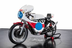 Image 1/10 de Yamaha DUMMY (1971)