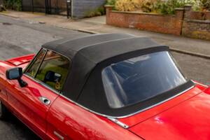 Afbeelding 25/50 van Alfa Romeo 2.0 Spider (1989)