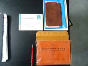Image 7/34 of Mercedes-Benz 280 SE (1971)