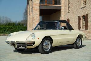 Imagen 2/50 de Alfa Romeo 1750 Spider Veloce (1969)