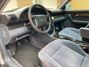 Bild 12/25 von Audi A6 2.6 (1996)