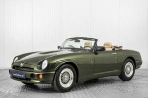 Image 1/50 of MG RV8 (1994)