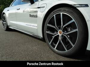Obraz 3/31 pojazdu Porsche Taycan 4S Sport Turismo (2026)