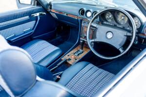 Image 39/47 of Mercedes-Benz 300 SL (1987)