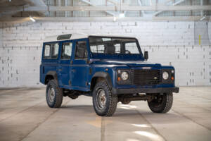 Image 2/86 de Land Rover Defender 110 Td5 (1999)