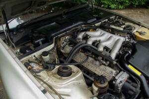 Image 14/24 of Porsche 944 Turbo (1988)