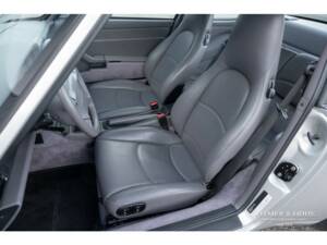 Image 6/26 of Porsche 911 Carrera (1997)