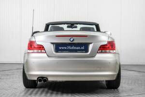 Immagine 13/50 di BMW 125i (2011)